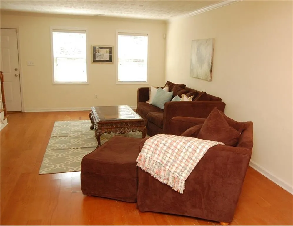 125 N River Drive Unit D, Atlanta, Georgia 30350, 2 Bedrooms Bedrooms, ,2 BathroomsBathrooms,Residential,Sold,125 N River Drive Unit D,5900385