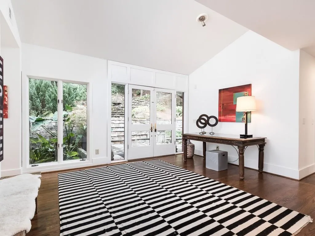 6995 Riverside Drive, Atlanta, Georgia 30328, 5 Bedrooms Bedrooms, ,3 BathroomsBathrooms,Residential,Sold,6995 Riverside Drive,5961807
