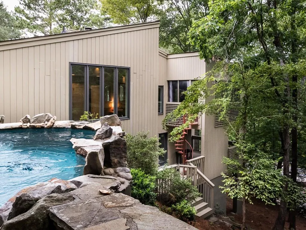 6995 Riverside Drive, Atlanta, Georgia 30328, 5 Bedrooms Bedrooms, ,3 BathroomsBathrooms,Residential,Sold,6995 Riverside Drive,5961807