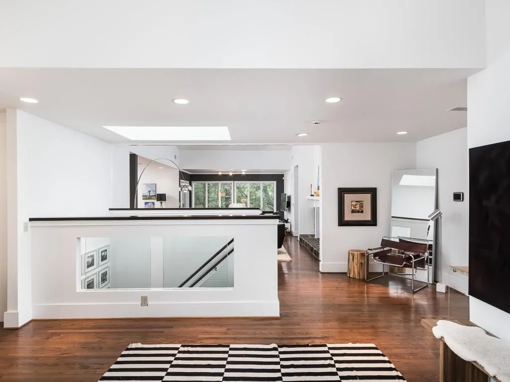 6995 Riverside Drive, Atlanta, Georgia 30328, 5 Bedrooms Bedrooms, ,3 BathroomsBathrooms,Residential,Sold,6995 Riverside Drive,5961807