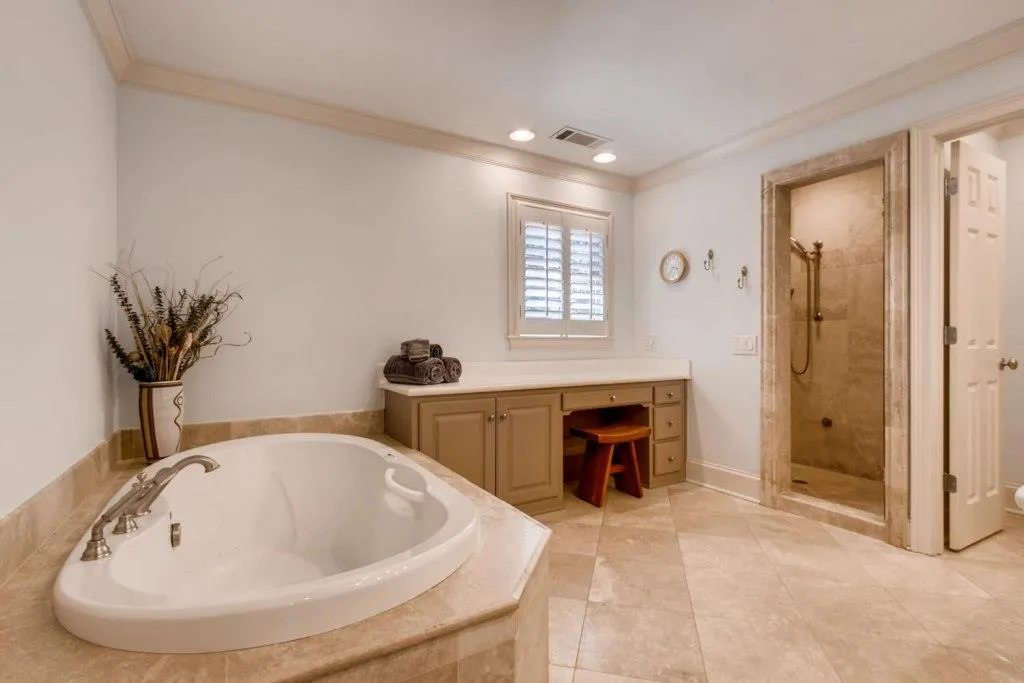 5005 Oak Bluff Court, Atlanta, Georgia 30350, 4 Bedrooms Bedrooms, ,3 BathroomsBathrooms,Residential,Sold,5005 Oak Bluff Court,6522959