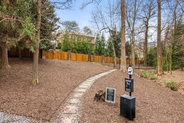 3235 Roswell Road Ne Unit 702, Atlanta, Georgia 30305, 1 Bedroom Bedrooms, ,1 BathroomBathrooms,Residential,For Sale,3235 Roswell Road Ne Unit 702,7635264