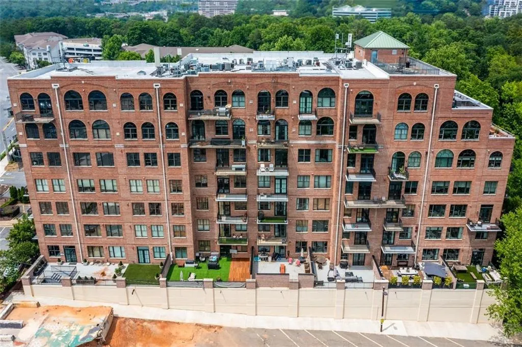 3235 Roswell Road Ne Unit 702, Atlanta, Georgia 30305, 1 Bedroom Bedrooms, ,1 BathroomBathrooms,Residential,For Sale,3235 Roswell Road Ne Unit 702,7635264