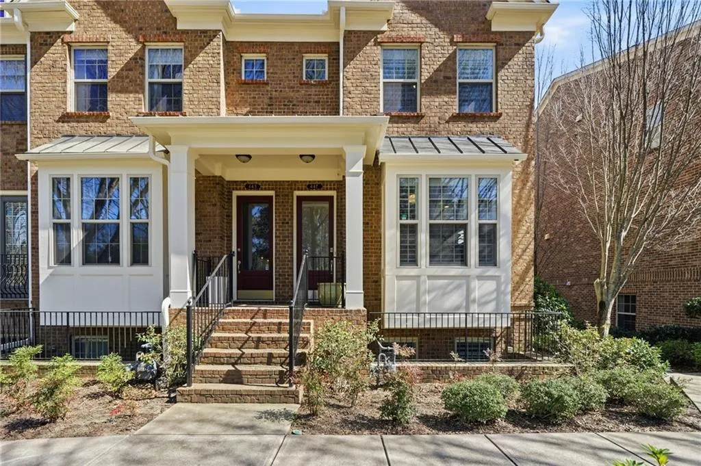 447 Alderwood Street, Atlanta, Georgia 30328, 3 Bedrooms Bedrooms, ,3 BathroomsBathrooms,Residential,For Sale,447 Alderwood Street,7740586