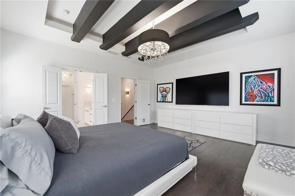 447 Alderwood Street, Atlanta, Georgia 30328, 3 Bedrooms Bedrooms, ,3 BathroomsBathrooms,Residential,For Sale,447 Alderwood Street,7740586