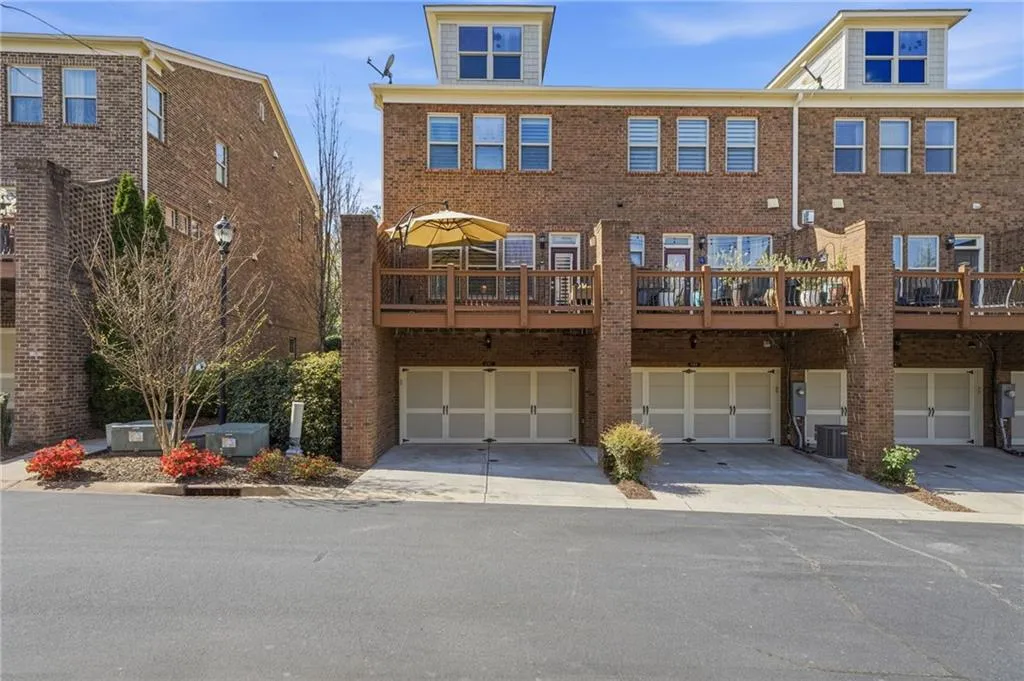 447 Alderwood Street, Atlanta, Georgia 30328, 3 Bedrooms Bedrooms, ,3 BathroomsBathrooms,Residential,For Sale,447 Alderwood Street,7740586