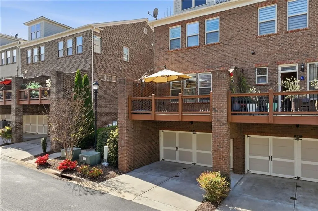 447 Alderwood Street, Atlanta, Georgia 30328, 3 Bedrooms Bedrooms, ,3 BathroomsBathrooms,Residential,For Sale,447 Alderwood Street,7740586