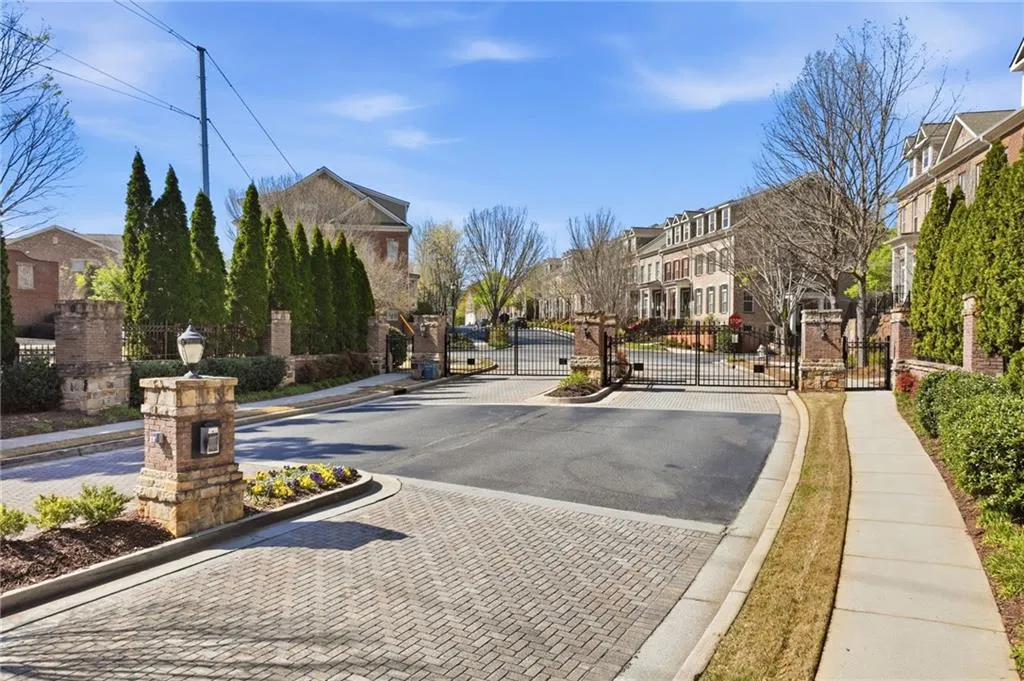 447 Alderwood Street, Atlanta, Georgia 30328, 3 Bedrooms Bedrooms, ,3 BathroomsBathrooms,Residential,For Sale,447 Alderwood Street,7740586