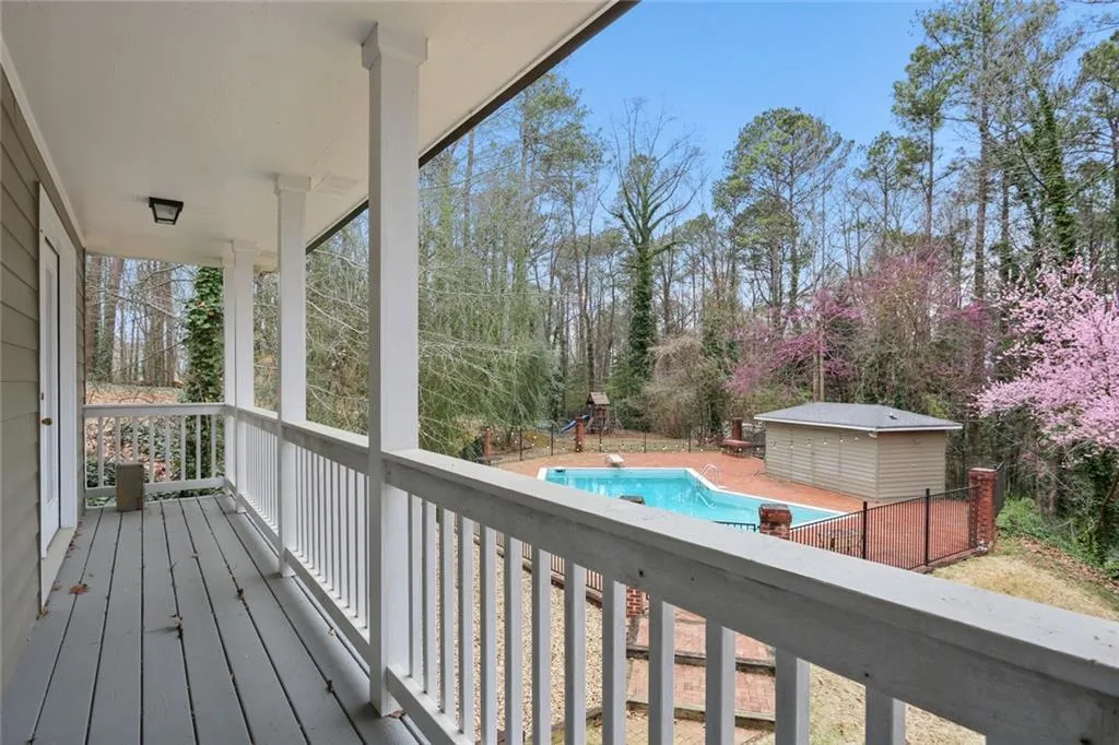 165 Stewart Drive, Sandy Springs, Georgia 30342, 6 Bedrooms Bedrooms, ,4 BathroomsBathrooms,Residential,Sold,165 Stewart Drive,7016737