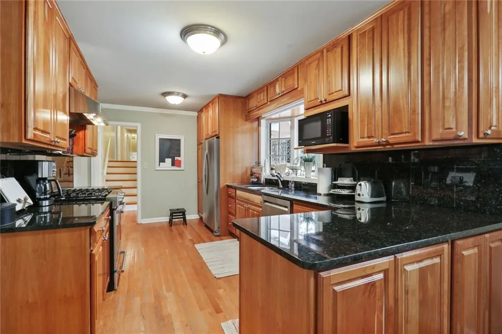165 Stewart Drive, Sandy Springs, Georgia 30342, 6 Bedrooms Bedrooms, ,4 BathroomsBathrooms,Residential,Sold,165 Stewart Drive,7016737