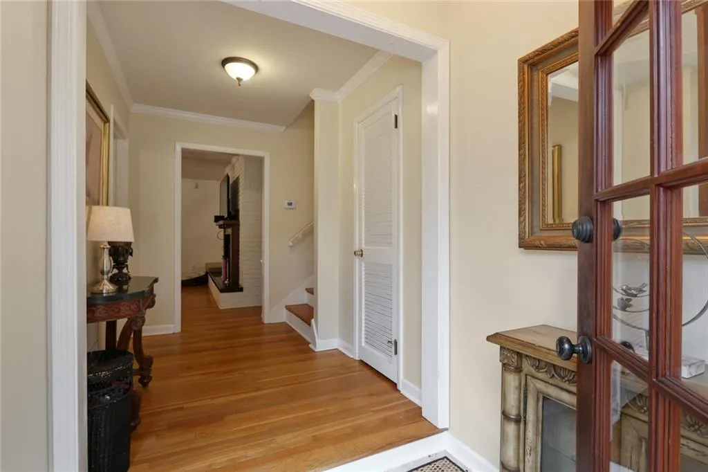 165 Stewart Drive, Sandy Springs, Georgia 30342, 6 Bedrooms Bedrooms, ,4 BathroomsBathrooms,Residential,Sold,165 Stewart Drive,7016737