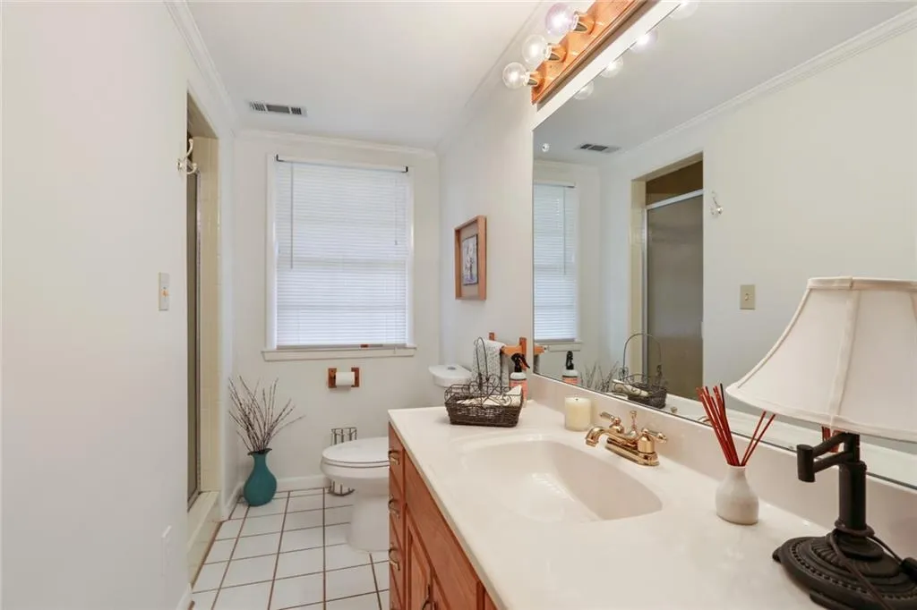 165 Stewart Drive, Sandy Springs, Georgia 30342, 6 Bedrooms Bedrooms, ,4 BathroomsBathrooms,Residential,Sold,165 Stewart Drive,7016737