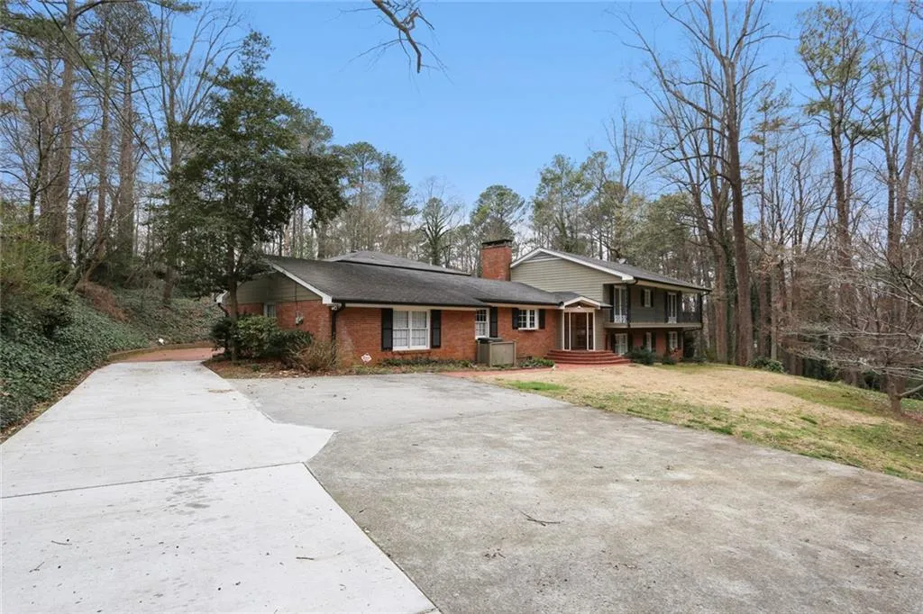 165 Stewart Drive, Sandy Springs, Georgia 30342, 6 Bedrooms Bedrooms, ,4 BathroomsBathrooms,Residential,Sold,165 Stewart Drive,7016737