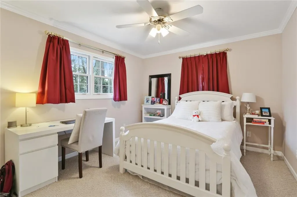 165 Stewart Drive, Sandy Springs, Georgia 30342, 6 Bedrooms Bedrooms, ,4 BathroomsBathrooms,Residential,Sold,165 Stewart Drive,7016737