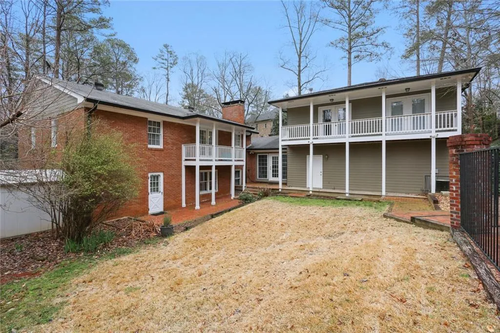 165 Stewart Drive, Sandy Springs, Georgia 30342, 6 Bedrooms Bedrooms, ,4 BathroomsBathrooms,Residential,Sold,165 Stewart Drive,7016737