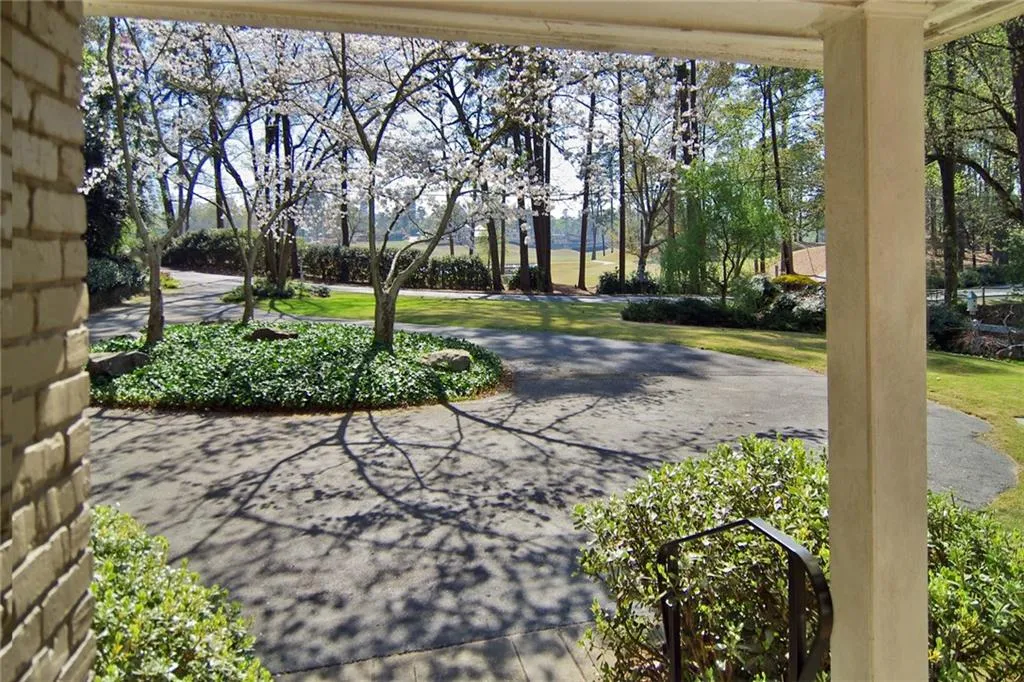 4060 E Brookhaven Drive, Atlanta, Georgia 30319, 4 Bedrooms Bedrooms, ,3 BathroomsBathrooms,Residential,Sold,4060 E Brookhaven Drive,5665450