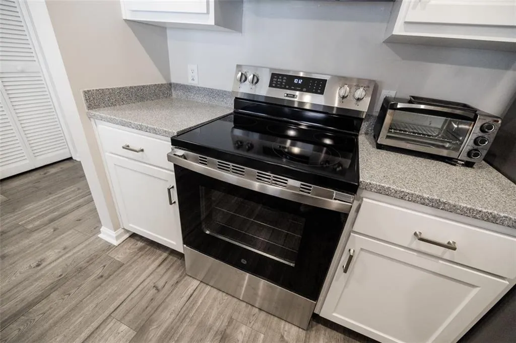 955 Juniper Street Ne Unit 2315, Atlanta, Georgia 30309, 1 Bedroom Bedrooms, ,1 BathroomBathrooms,Residential,For Sale,955 Juniper Street Ne Unit 2315,7649234