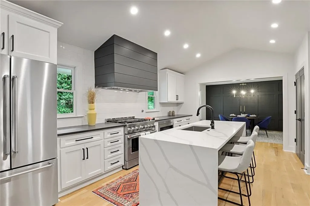 625 Bridgewater Drive, Atlanta, Georgia 30328, 4 Bedrooms Bedrooms, ,4 BathroomsBathrooms,Residential,Sold,625 Bridgewater Drive,6911445