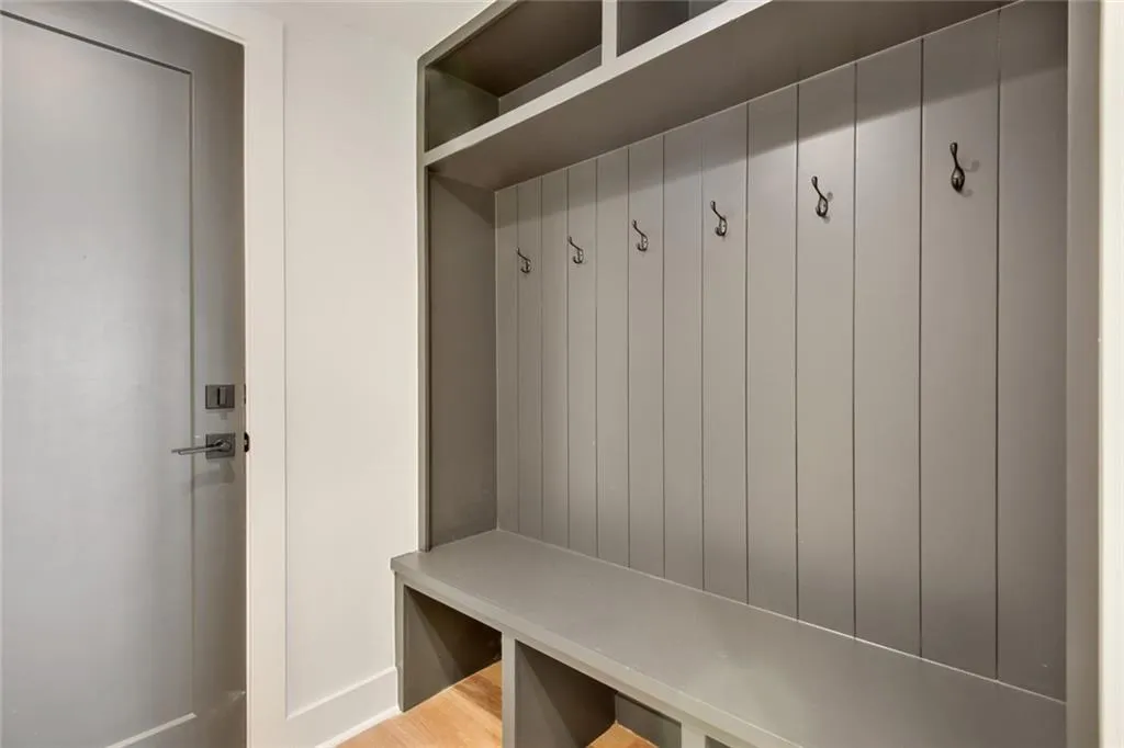 625 Bridgewater Drive, Atlanta, Georgia 30328, 4 Bedrooms Bedrooms, ,4 BathroomsBathrooms,Residential,Sold,625 Bridgewater Drive,6911445