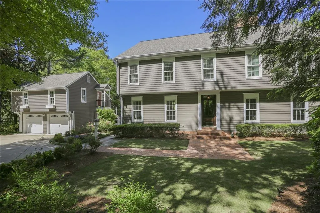 680 Tanglewood Trail, Sandy Springs, Georgia 30327, 6 Bedrooms Bedrooms, ,5 BathroomsBathrooms,Residential,Sold,680 Tanglewood Trail,6001119