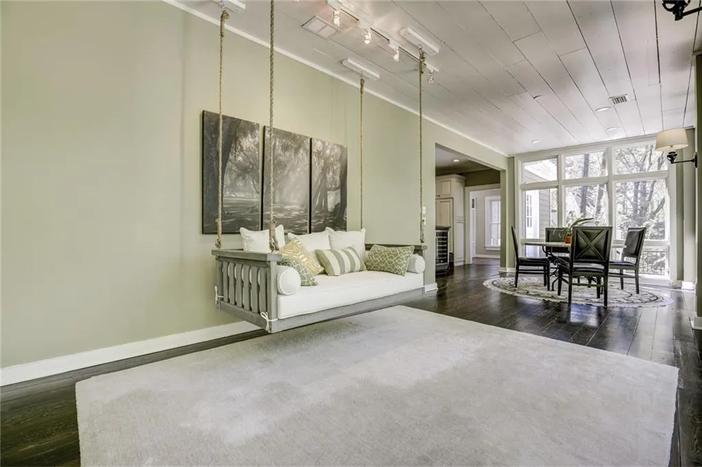 680 Tanglewood Trail, Sandy Springs, Georgia 30327, 6 Bedrooms Bedrooms, ,5 BathroomsBathrooms,Residential,Sold,680 Tanglewood Trail,6001119