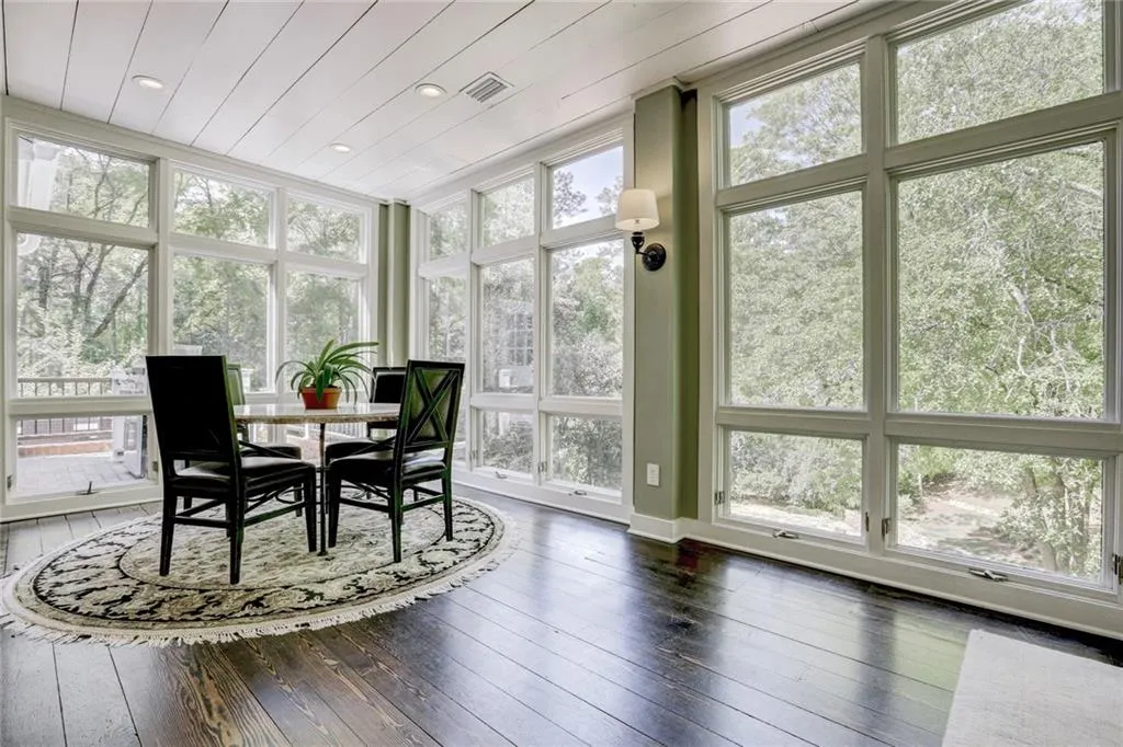 680 Tanglewood Trail, Sandy Springs, Georgia 30327, 6 Bedrooms Bedrooms, ,5 BathroomsBathrooms,Residential,Sold,680 Tanglewood Trail,6001119