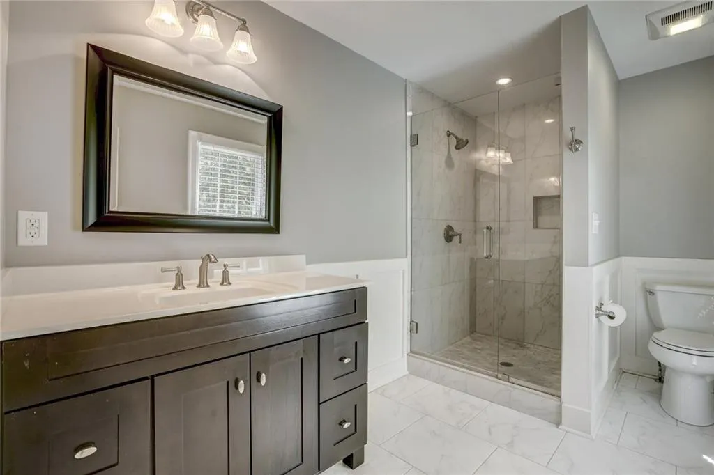680 Tanglewood Trail, Sandy Springs, Georgia 30327, 6 Bedrooms Bedrooms, ,5 BathroomsBathrooms,Residential,Sold,680 Tanglewood Trail,6001119