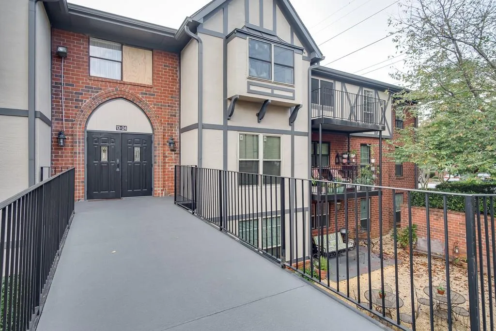 6851 Roswell Road Ne Unit K24, Atlanta, Georgia 30328, 2 Bedrooms Bedrooms, ,2 BathroomsBathrooms,Residential,Sold,6851 Roswell Road Ne Unit K24,6788112