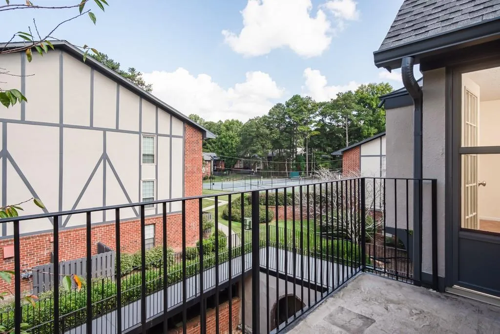 6851 Roswell Road Ne Unit K24, Atlanta, Georgia 30328, 2 Bedrooms Bedrooms, ,2 BathroomsBathrooms,Residential,Sold,6851 Roswell Road Ne Unit K24,6788112