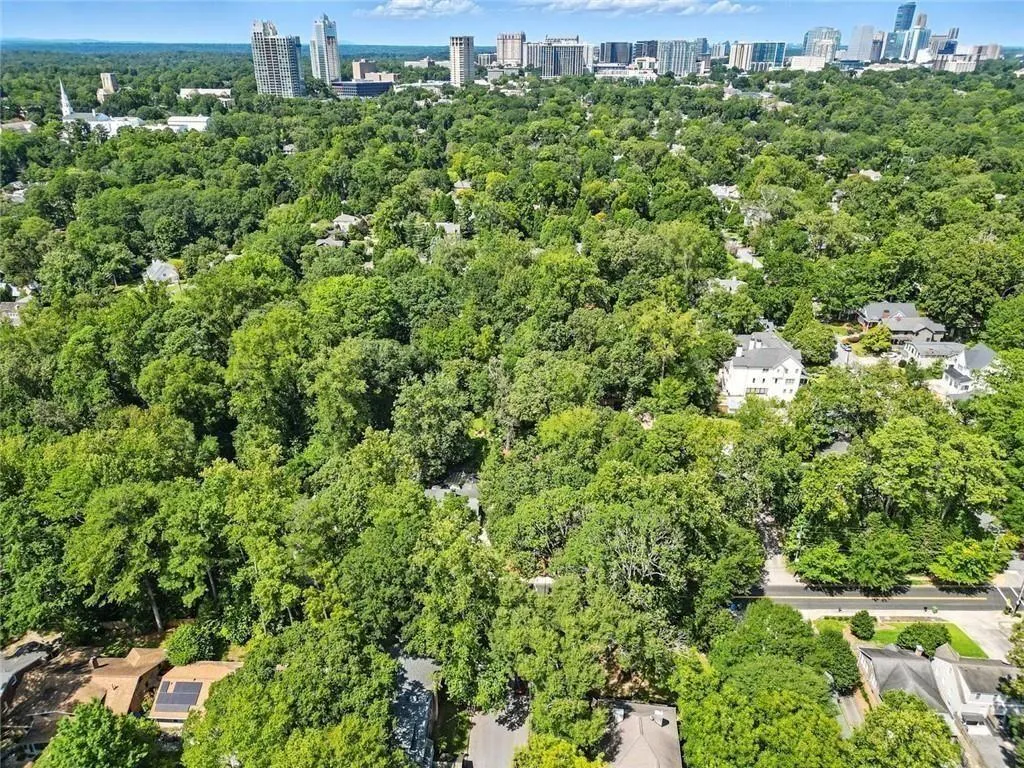 172 Lindbergh Drive Ne, Atlanta, Georgia 30305, 3 Bedrooms Bedrooms, ,2 BathroomsBathrooms,Residential,For Sale,172 Lindbergh Drive Ne,7640653