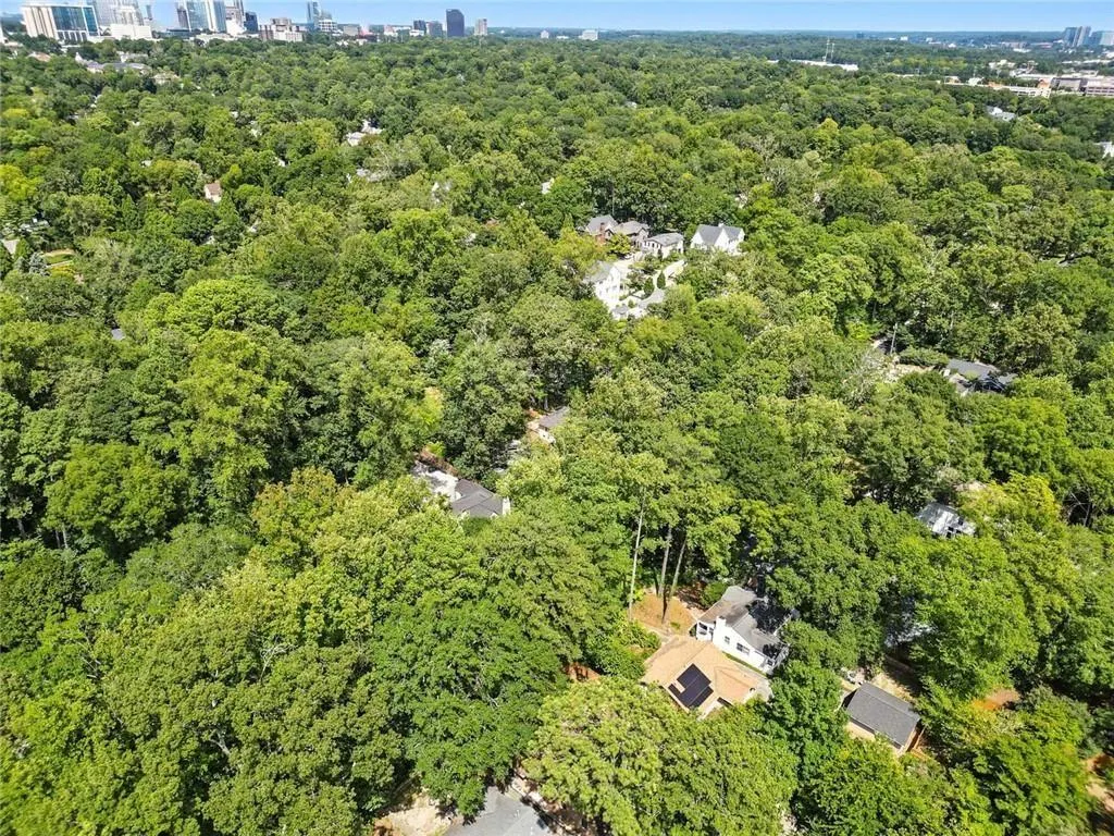 172 Lindbergh Drive Ne, Atlanta, Georgia 30305, 3 Bedrooms Bedrooms, ,2 BathroomsBathrooms,Residential,For Sale,172 Lindbergh Drive Ne,7640653