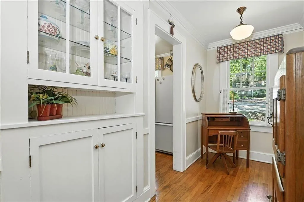 172 Lindbergh Drive Ne, Atlanta, Georgia 30305, 3 Bedrooms Bedrooms, ,2 BathroomsBathrooms,Residential,For Sale,172 Lindbergh Drive Ne,7640653