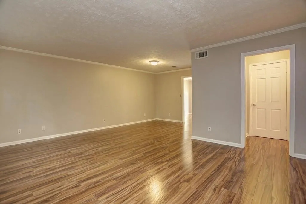 330 Winding River Drive Unit E, Sandy Springs, Georgia 30350, 3 Bedrooms Bedrooms, ,2 BathroomsBathrooms,Residential,Sold,330 Winding River Drive Unit E,5889537