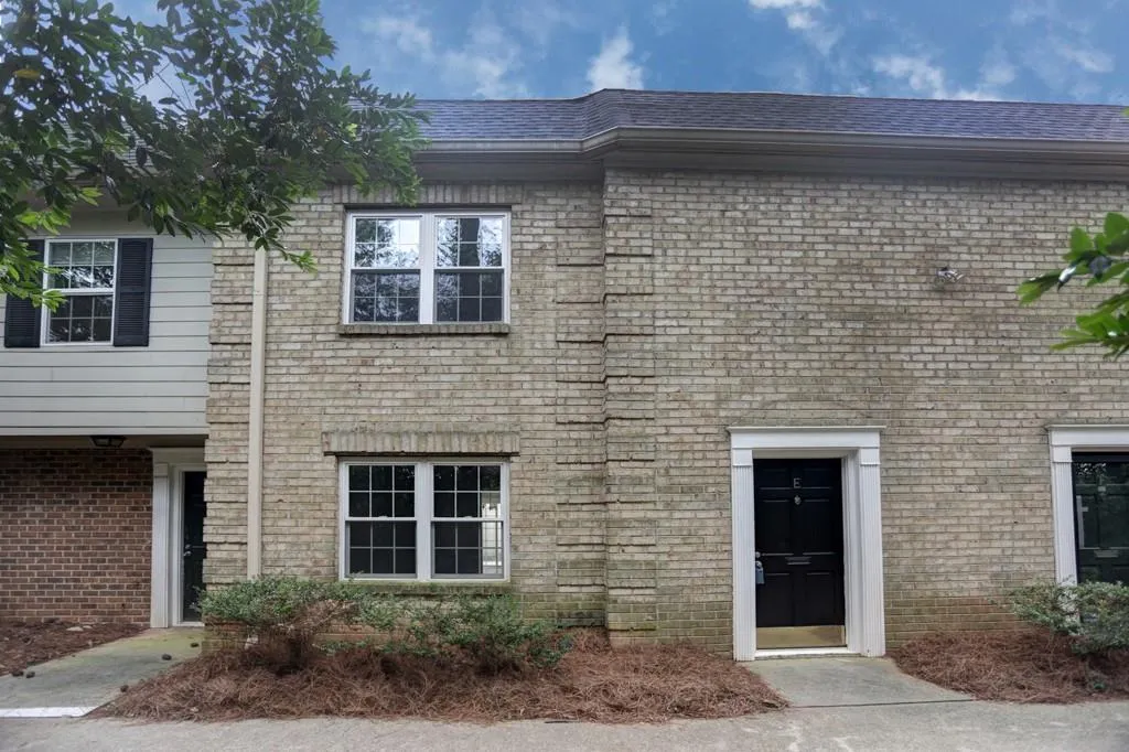 330 Winding River Drive Unit E, Sandy Springs, Georgia 30350, 3 Bedrooms Bedrooms, ,2 BathroomsBathrooms,Residential,Sold,330 Winding River Drive Unit E,5889537