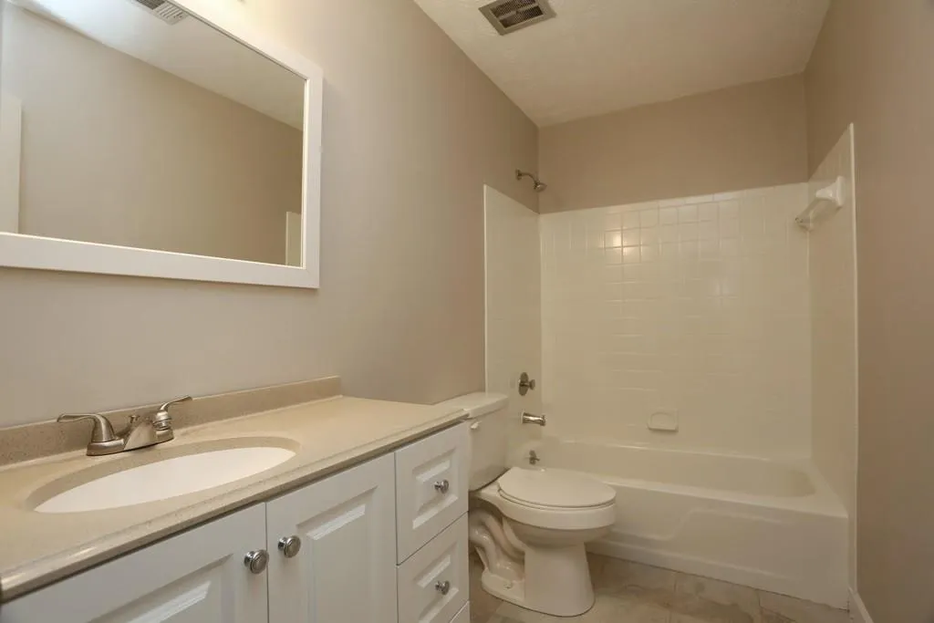 330 Winding River Drive Unit E, Sandy Springs, Georgia 30350, 3 Bedrooms Bedrooms, ,2 BathroomsBathrooms,Residential,Sold,330 Winding River Drive Unit E,5889537