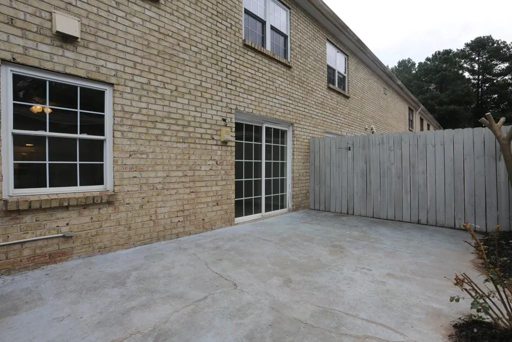 330 Winding River Drive Unit E, Sandy Springs, Georgia 30350, 3 Bedrooms Bedrooms, ,2 BathroomsBathrooms,Residential,Sold,330 Winding River Drive Unit E,5889537