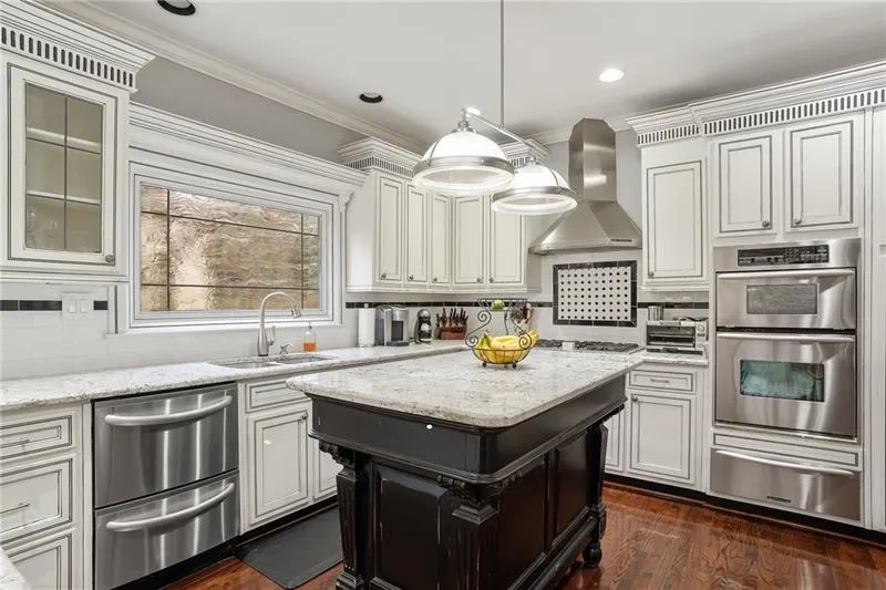 3930 Spalding Drive, Sandy Springs, Georgia 30350, 4 Bedrooms Bedrooms, ,3 BathroomsBathrooms,Residential,Sold,3930 Spalding Drive,6741261