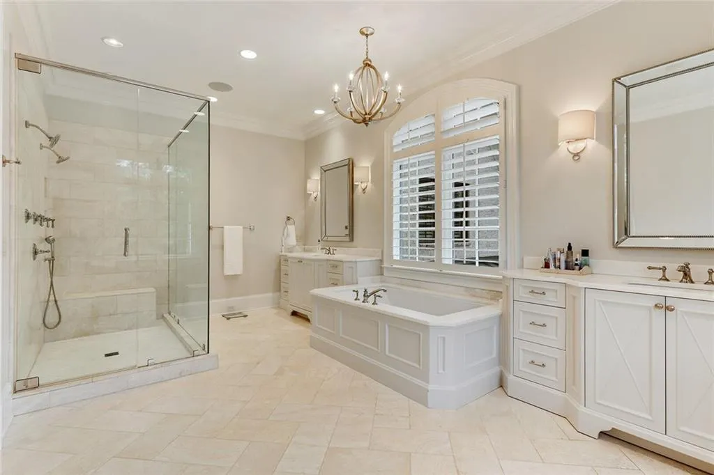 840 Crest Valley Drive, Atlanta, Georgia 30327, 6 Bedrooms Bedrooms, ,7 BathroomsBathrooms,Residential,Sold,840 Crest Valley Drive,6616433