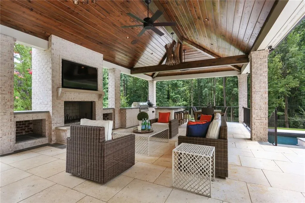 840 Crest Valley Drive, Atlanta, Georgia 30327, 6 Bedrooms Bedrooms, ,7 BathroomsBathrooms,Residential,Sold,840 Crest Valley Drive,6616433