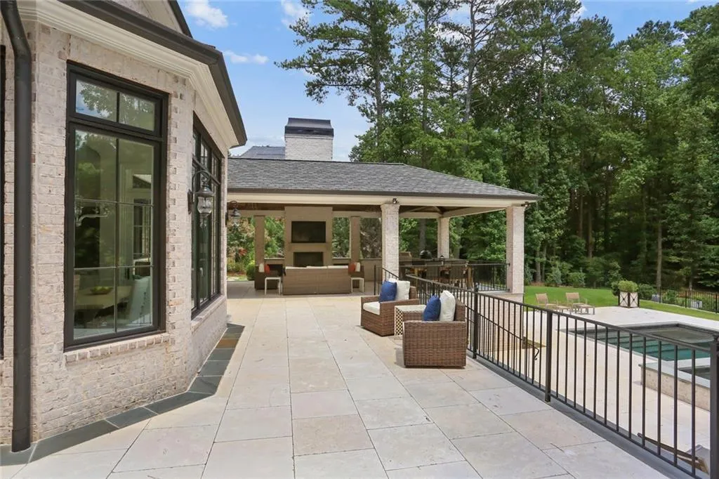 840 Crest Valley Drive, Atlanta, Georgia 30327, 6 Bedrooms Bedrooms, ,7 BathroomsBathrooms,Residential,Sold,840 Crest Valley Drive,6616433