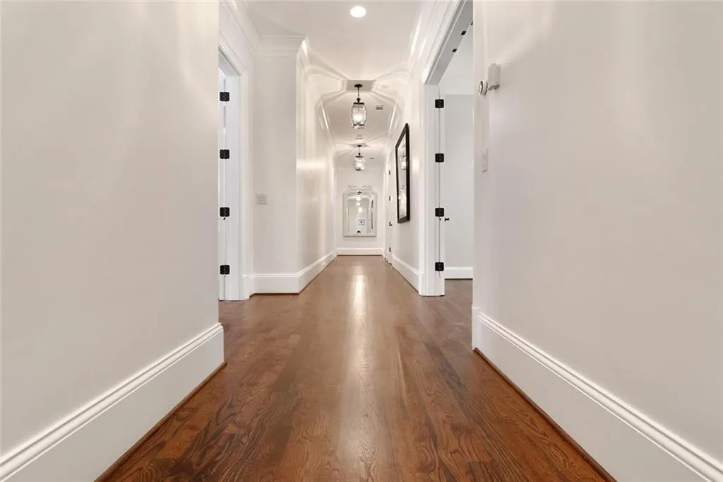 840 Crest Valley Drive, Atlanta, Georgia 30327, 6 Bedrooms Bedrooms, ,7 BathroomsBathrooms,Residential,Sold,840 Crest Valley Drive,6616433