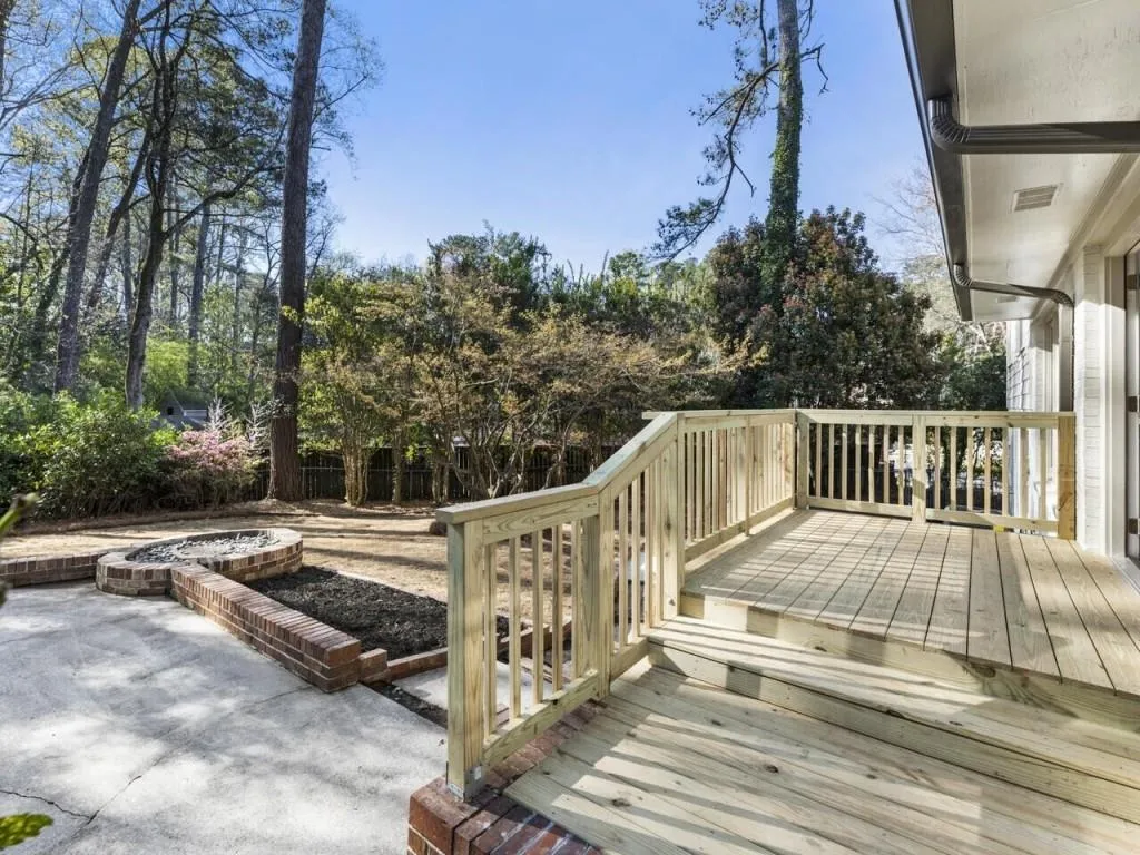 155 River Springs Drive, Sandy Springs, Georgia 30328, 4 Bedrooms Bedrooms, ,3 BathroomsBathrooms,Residential,Sold,155 River Springs Drive,7356430