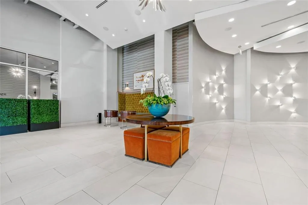 250 Pharr Road Ne Unit 1814, Atlanta, Georgia 30305, 1 Bedroom Bedrooms, ,1 BathroomBathrooms,Residential,For Sale,250 Pharr Road Ne Unit 1814,7586257