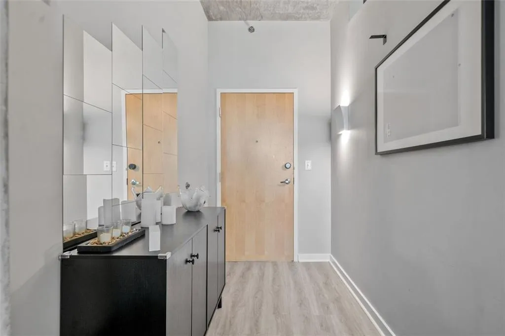 250 Pharr Road Ne Unit 1814, Atlanta, Georgia 30305, 1 Bedroom Bedrooms, ,1 BathroomBathrooms,Residential,For Sale,250 Pharr Road Ne Unit 1814,7586257