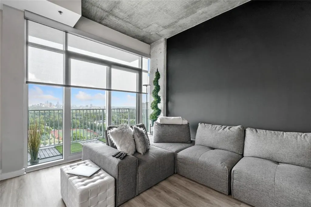 250 Pharr Road Ne Unit 1814, Atlanta, Georgia 30305, 1 Bedroom Bedrooms, ,1 BathroomBathrooms,Residential,For Sale,250 Pharr Road Ne Unit 1814,7586257