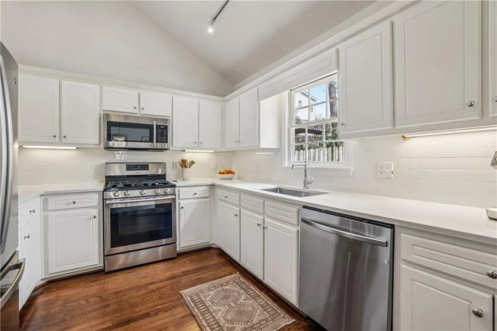 2387 Virginia Place Ne, Atlanta, Georgia 30305, 3 Bedrooms Bedrooms, 0 ,2 BathroomsBathrooms,Residential,For Sale,2387 Virginia Place Ne,7732880