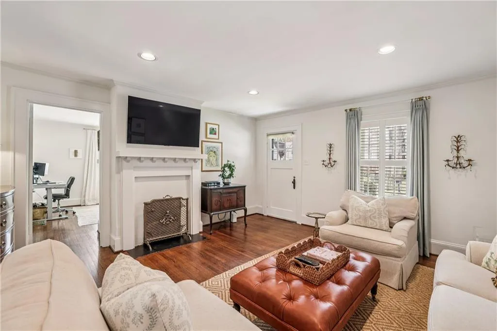 2387 Virginia Place Ne, Atlanta, Georgia 30305, 3 Bedrooms Bedrooms, 0 ,2 BathroomsBathrooms,Residential,For Sale,2387 Virginia Place Ne,7732880