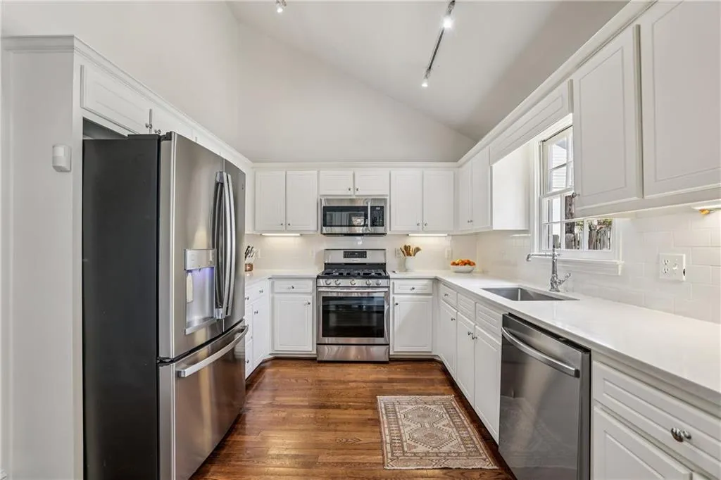 2387 Virginia Place Ne, Atlanta, Georgia 30305, 3 Bedrooms Bedrooms, 0 ,2 BathroomsBathrooms,Residential,For Sale,2387 Virginia Place Ne,7732880