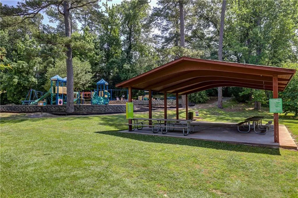 2387 Virginia Place Ne, Atlanta, Georgia 30305, 3 Bedrooms Bedrooms, 0 ,2 BathroomsBathrooms,Residential,For Sale,2387 Virginia Place Ne,7732880