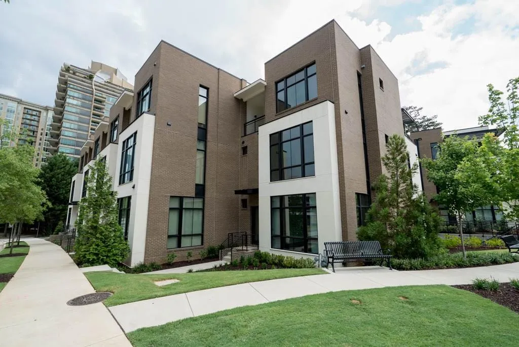 721 Longleaf Drive Ne Unit 11, Atlanta, Georgia 30342, 3 Bedrooms Bedrooms, ,3 BathroomsBathrooms,Residential,Sold,721 Longleaf Drive Ne Unit 11,5715930